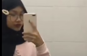 Jilbab Viral Pamer Nenen Di Mall Karena Udah Gatahan